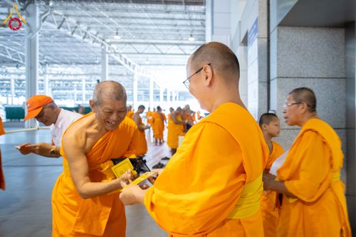 ภาพ No.309446:วันที่ 12 กุมภาพันธ์ พ.ศ. 2569 การสอบบาลีสนามหลวง ประจำปี 2569 ประโยค 1-2, ป.ธ.3/ ประโยค บ.ศ.1-2, บ.ศ.3 ณ สนามสอบประจำจังหวัดปทุมธานี แห่งที่ 2  วัดพระธรรมกาย อ.คลองหลวง จ.ปทุมธานี