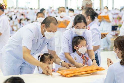 ภาพ No.65311:พิธีทอดผ้าป่า ในวันอาทิตย์ต้นเดือนที่ 4 ธันวาคม พ.ศ. 2565 ณ วัดพระธรรมกาย จ.ปทุมธานี