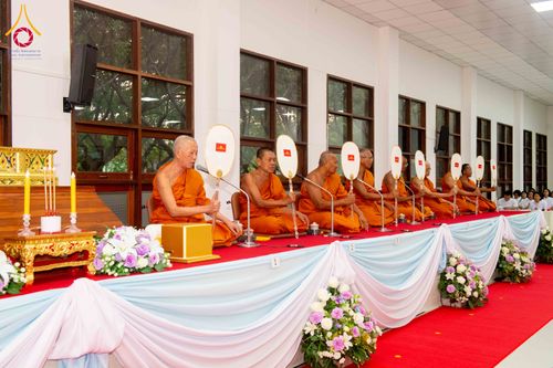 ภาพ No.316227:วันเสาร์ที่ 28 มีนาคม พ.ศ. 2569 พิธีบำเพ็ญกุศล คุณพ่อณรงค์ จินตมากุล  สิริอายุ 99 ปี 11 เดือน โยมบิดา พระครูปลัดรัตนวีรวัฒน์ (รังสฤษดิ์ อิทฺธิจินตโก) ที่ปรึกษาเจ้าคณะจังหวัดปทุมธานี เจ้าอาวาสวัดพระธรรมกาย  ณ ห้องปลูกศรัทธา 2 วัดพระธรรมกาย ปทุมธานี