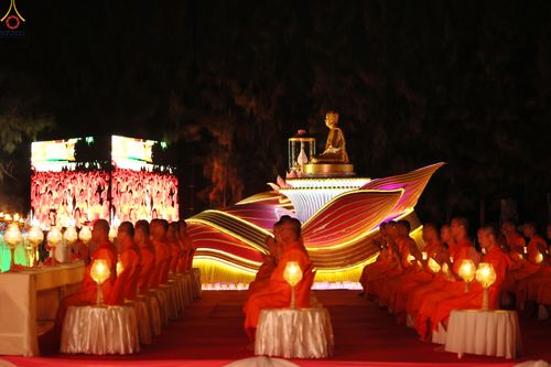 ภาพ No.292188:วันที่ 10 มกราคม พ.ศ. 2569 พิธีจุดประทีปถวายเป็นพุทธบูชา และบูชาธรรมมหาปูชนียาจารย์  ณ อนุสรณ์สถานคลองบางนางแท่น อ.สามพราน จ.นครปฐม ในโครงการธรรมยาตรา กตัญญูบูชา มหาปูชนียาจารย์ พระมงคลเทพมุนี(สด จนฺทสโร) พระผู้ปราบมาร อนุสรณ์สถาน 7 แห่ง ปีที่ 14