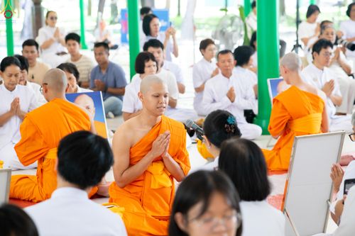 ภาพ No.335356:วันเสาร์ที่ 13 มิถุนายน พ.ศ.2569 พิธีขอบรรพชา , พิธีขอสรณคมน์และศีล , พิธีถวายบาตร , พิธีอุปสมบท โครงการอุปสมบทหมู่ผู้บริหาร รุ่นที่ 16 , โครงการอุปสมบทหมู่ธรรมทายาท  ระดับอุดมศึกษา รุ่นที่ 53 (ภาคฤดูฝน) ณ โบสถ์พระไตรปิฏก วัดพระธรรมกาย
