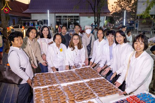 ภาพ No.293823:วันที่ 14 มกราคม พ.ศ. 2569  พิธีถวายภัตตาหารเป็นสังฆทาน แด่พระธรรมยาตรา  ณ วัดสองพี่น้อง ต.ต้นตาล อ.สองพี่น้อง จ.สุพรรณบุรี  ในโครงการธรรมยาตรา กตัญญูบูชา มหาปูชนียาจารย์  พระมงคลเทพมุนี(สด จนฺทสโร) พระผู้ปราบมาร  อนุสรณ์สถาน 7 แห่ง ปีที่ 14