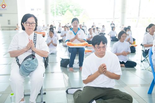 ภาพ No.343098:วันที่ 13 สิงหาคม พ.ศ.2569 พิธีบุพเปตพลี ครั้งที่ 186 ร่วมอุทิศส่วนกุศล แด่หมู่ญาติผู้ล่วงลับไปแล้ว และเป็นปัจจัยสนับสนุน การเผยแผ่พระพุทธศาสนา ณ หอฉันคุณยายอาจารย์ วัดพระธรรมกาย