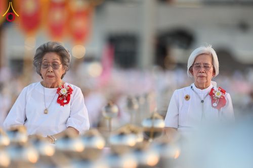 ภาพ No.312059:วันอังคารที่ 3 มีนาคม พ.ศ.2569 พิธีเวียนประทักษิณและจุดมาฆประทีป ณ ลานธรรมพระมหาธรรมกายเจดีย์ วัดพระธรรมกาย