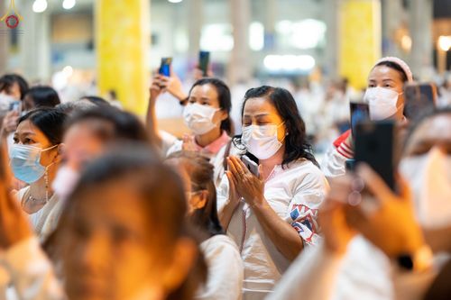 ภาพ No.68650:พิธีสวดมนต์ข้ามปี วันที่ 31 ธันวาคม พ.ศ. 2565 ณ มหารัตนวิหารคด วัดพระธรรมกาย จ.ปทุมธานี