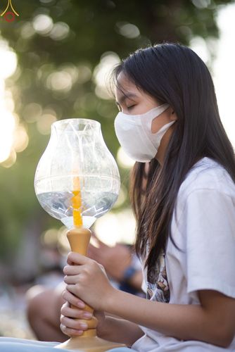 ภาพ No.73409:พิธีจุดประทีปถวายเป็นพุทธบูชา และบูชาธรรมมหาปูชนียาจารย์ ในโครงการธรรมยาตรากตัญญูบูชา มหาปูชนียาจารย์ พระมงคลเทพมุนี(สด จนฺทสโร) พระผู้ปราบมาร ปีที่ 11 ณ อนุสรณ์สถานลำดับที่ 4 สถานที่เกิดด้วยกายธรรม วัดโบสถ์ (บน) บางคูเวียง อ.บางกรวย จ.นนทบุรี วันที่ 21 