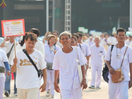 ภาพ No.323924:วันที่ 22 เมษายน พ.ศ.2569 (วันคุ้มครองโลก) พิธีถวายมหาสังฆทาน 40,000 กว่าวัดทั่วประเทศ ณ ลานธรรม พระมหาธรรมกายเจดีย์ วัดพระธรรมกาย