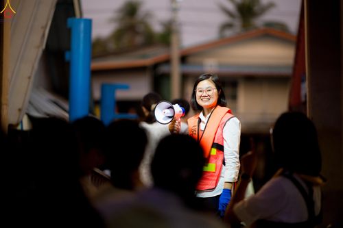 ภาพ No.300692:ภาพเบื้องหลังอาสาสมัครรวมใจ ชุดที่ 3 ในโครงการธรรมยาตรา กตัญญูบูชา มหาปูชนียาจารย์ พระมงคลเทพมุนี(สด จนฺทสโร) พระผู้ปราบมาร อนุสรณ์สถาน 7 แห่ง ปีที่ 14