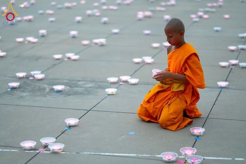ภาพ No.345733:วันพฤหัสบดีที่ 27 สิงหาคม พ.ศ.2569 พิธีจุดประทีป เนื่องในวันธรรมชัย ณ วัดพระธรรมกาย ปทุมธานี
