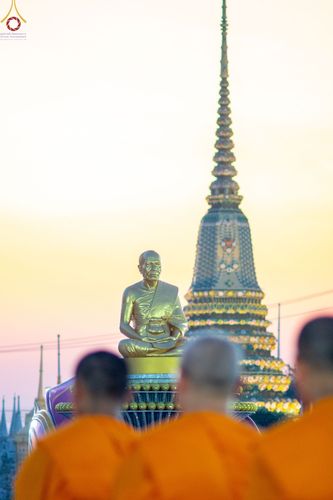 ภาพ No.71966:พิธีตักบาตรพระธรรมยาตราฯ ในโครงการธรรมยาตรากตัญญูบูชา มหาปูชนียาจารย์ พระมงคลเทพมุนี(สด จนฺทสโร) พระผู้ปราบมาร ปีที่ 11 ณ อนุสรณ์สถานลำดับที่ 3 สถานที่เกิดใหม่ในเพศสมณะ วัดสองพี่น้อง อ.สองพี่น้อง จ.สุพรรณบุรี วันที่ 18 มกราคม พ.ศ. 2566