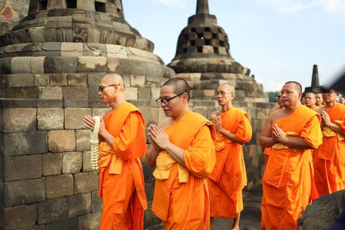 ภาพ No.331230:วันที่ 29 พฤษภาคม พ.ศ.2569 MBMI Tangerang (Majelis Agama Buddha Mahanikaya)  ได้มีการเตรียมงานเพื่อจัดงานวิสาขบูชานานาชาติ (ภาพชุดที่ 2)