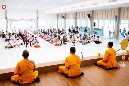 ภาพ No.65549:พิธีปลงผม และพิธีขอขมามอบผ้าไตร นาคธรรมทายาท ในโครงการอุปสมบทบูชาธรรม มหาปูชนียาจารย์ประจำปี 2565 ณ ศูนย์ปฏิบัติธรรมภาคใต้ บางกล่ำ จ.สงขลา วันที่ 19 พฤศจิกายน พ.ศ. 2565