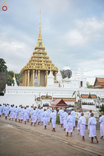 ภาพ No.65507:พิธีเวียนประทักษิณ และขอขมามอบผ้าไตร รุ่นบูชาธรรมมหาปูชนียาจารย์  ปี ๒๕๖๕ ณ วัดพระพุทธบาทราชวรมหาวิหาร  อ.พระพุทธบาท จ.สระบุรี วันเสาร์ที่ ๒๐ พฤศจิกายน พ.ศ. ๒๕๖๕