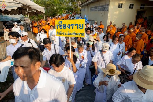 ภาพ No.297744:วันที่ 18 มกราคม พ.ศ. 2569 พิธีตักบาตรพระธรรมยาตรา ณ วัดโบสถ์บน ต.บางคูเวียง จ.นนทบุรี อนุสรณ์สถานลำดับที่ 4 สถานที่เกิดด้วยกายธรรม ในโครงการธรรมยาตรา กตัญญูบูชา มหาปูชนียาจารย์ พระมงคลเทพมุนี(สด จนฺทสโร) พระผู้ปราบมาร อนุสรณ์สถาน 7 แห่ง ปีที่ 14
