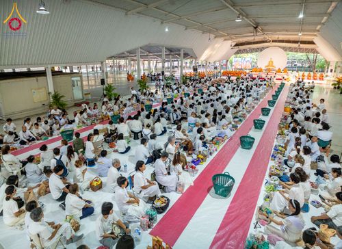 ภาพ No.322906:วันอาทิตย์ที่ 19 เมษายน พ.ศ. 2569 ตักบาตรฉลองพระใหม่ โครงการบรรพชาและอุปสมบทหมู่ รุ่นบูชาธรรม 82 ปี หลวงพ่อธัมมชโย ณ อาคารโถงช้าง สำนักงานใหญ่