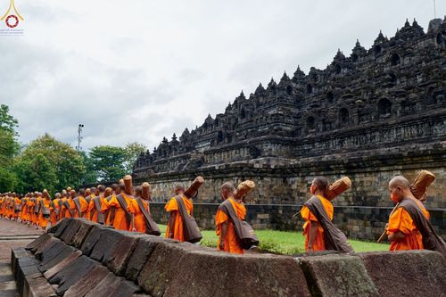 ภาพ No.68434:ธรรมยาตรา ณ มหาเจดีย์บรมพุทโธ ประเทศอินโดนีเซีย วันที่ 24 ธันวาคม พ.ศ. 2565