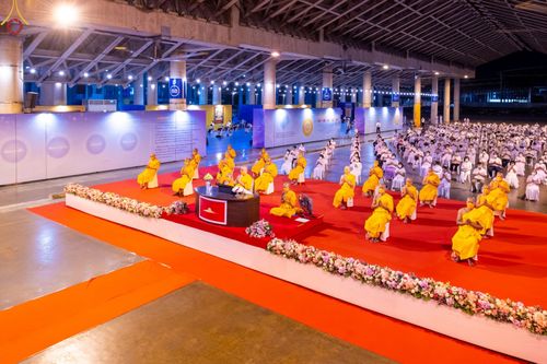 ภาพ No.75480:พิธีเจริญพุทธมนต์ ฉลองชัยสวดธรรมจักร 5,045,000,114 จบ เนื่องในวันมหาปูชนียาจารย์ วันที่ 3 กุมภาพันธ์ พ.ศ. 2566 ณ วัดพระธรรมกาย อ.คลองหลวง จ.ปทุมธานี