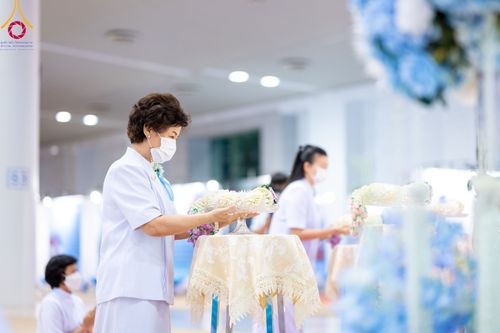 ภาพ No.90987:พิธีบำเพ็ญกุศลสวดพระอภิธรรม  อุบาสกถาวร พรหมถาวร (อุบาสกผู้ปั้นพระ) คืนที่ 6 วันพฤหัสบดีที่ 19 ตุลาคม พ.ศ. 2566 ณ ห้องแก้วสารพัดนึก 1 สภาธรรมกายสากล วัดพระธรรมกาย จ.ปทุมธานี