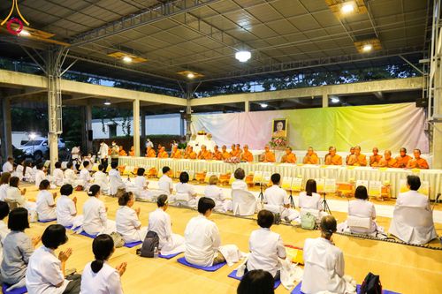 ภาพ No.106282:พิธีถวายภัตตาหารเป็นสังฆทาน แด่คณะพระธรรมยาตราฯ ในโครงการธรรมยาตรากตัญญูบูชา มหาปูชนียาจารย์ พระมงคลเทพมุนี(สด จนฺทสโร) พระผู้ปราบมาร อนุสรณ์สถาน 7 แห่ง ปีที่ 12 วันที่ 5 มกราคม พ.ศ. 2567 ณ อนุสรณ์สถานโลตัสแลนด์ จ.สุพรรณบุรี