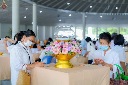 ภาพ No.64870:พิธีบุพเปตพลี ครั้งที่ 129 เพื่ออุทิศบุญกุศลแด่บรรพบุรุษผู้ล่วงลับ วันที่ 23 พฤศจิกายน พ.ศ. 2565 ณ วัดพระธรรมกาย