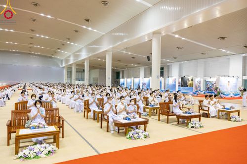 ภาพ No.90866:พิธีบำเพ็ญกุศลสวดพระอภิธรรม  อุบาสกถาวร พรหมถาวร (อุบาสกผู้ปั้นพระ) คืนที่ 5 วันพุธที่ 18 ตุลาคม พ.ศ. 2566 ณ ห้องแก้วสารพัดนึก 1 สภาธรรมกายสากล วัดพระธรรมกาย จ.ปทุมธานี