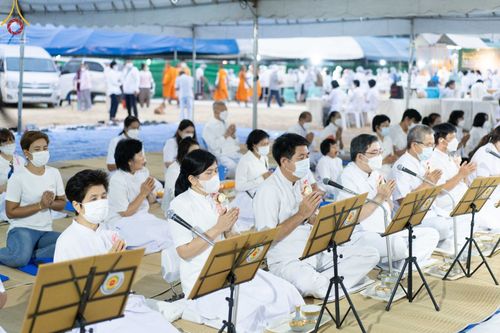 ภาพ No.69886:พิธีถวายภัตตาหารเป็นสังฆทาน แด่คณะพระธรรมยาตราฯ ในโครงการธรรมยาตราฯ ปีที่ 11 ณ อนุสรณ์สถานมหาวิหารพระมงคลเทพมุนี อ.สองพี่น้อง จ.สุพรรณบุรี วันที่ 9 มกราคม พ.ศ. 2566