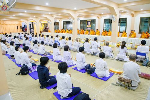 ภาพ No.72875:พิธีถวายภัตตาหารเป็นสังฆทาน แด่คณะพระธรรมยาตราฯ ในโครงการธรรมยาตรากตัญญูบูชา มหาปูชนียาจารย์ พระมงคลเทพมุนี(สด จนฺทสโร) พระผู้ปราบมาร อนุสรณ์สถาน 7 แห่ง ปีที่ 11 วันที่ 20 มกราคม พ.ศ. 2566