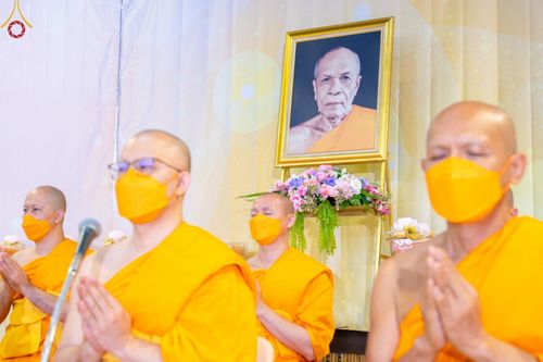 ภาพ No.69804:พิธีถวายภัตตาหารเป็นสังฆทาน แด่คณะพระธรรมยาตราฯ ในโครงการธรรมยาตราฯ ปีที่ 11 ณ อนุสรณ์สถานมหาวิหารพระมงคลเทพมุนี อ.สองพี่น้อง จ.สุพรรณบุรี วันที่ 7 มกราคม พ.ศ. 2566