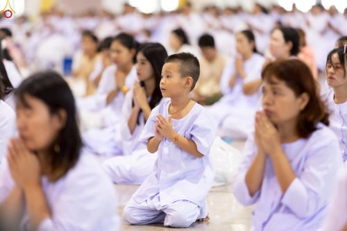 ภาพ No.243674:วันอาทิตย์ที่ 7 กันยายน พ.ศ. 2568 พิธีบูชาครูผู้ค้นพบวิชชาธรรมกาย , พิธีบูชาข้าวพระ ณ สภาธรรมกายสากล วัดพระธรรมกาย