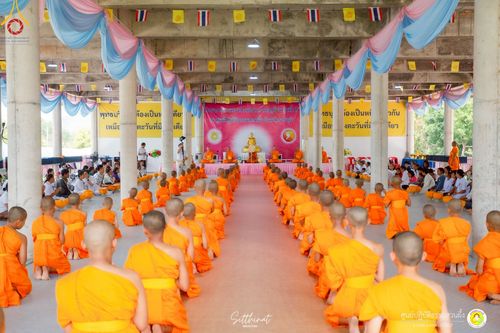 ภาพ No.216023:วันพฤหัสบดีที่ 3 เมษายน พ.ศ. 2568 พิธีบรรพชาสามเณร ภาคฤดูร้อน รุ่นที่ 15  บูชาธรรมหลวงพ่อธัมมชโย 81 ปี 81 รูป ณ ศูนย์ปฏิบัติธรรมสวนผึ้ง จ.ราชบุรี