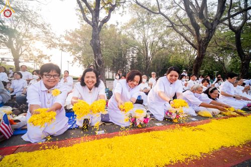 ภาพ No.120085:พิธีต้อนรับพระธรรมยาตรา ในโครงการธรรมยาตรา กตัญญูบูชา มหาปูชนียาจารย์ พระมงคลเทพมุนี(สด จนฺทสโร) พระผู้ปราบมาร อนุสรณ์สถาน 7 แห่ง ปีที่ 12 วันที่ 28 มกราคม พ.ศ. 2567 ณ วัดพระธรรมกาย จ.ปทุมธานี