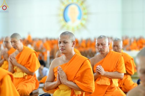 ภาพ No.162202:พิธีถวายภัตตาหารเมนูสวรรค์ เนื่องในวันออกพรรษา (ขึ้น 15 ค่ำ เดือน 11) วันพฤหัสบดีที่ 17 ตุลาคม พ.ศ. 2567 ณ หอฉันคุณยายอาจารย์ฯ วัดพระธรรมกาย