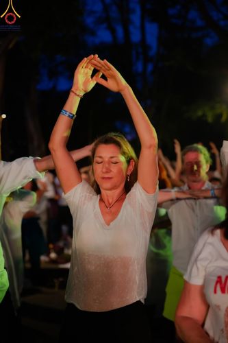 ภาพ No.156452:วัดพุทธบาหลีและวัดพระธรรมกาย จัดปฏิบัติธรรมนานาชาติ 1,151 คนจาก 78 ประเทศ ใน "วันสันติภาพสากล" ณ บาหลี อินโดนีเซีย วันเสาร์ที่ 21 กันยายน พ.ศ. 2567 เวลา 16.00-21.00 น. ณ พิพิธภัณฑ์ ARMA เมืองอูบุด จังหวัดบาหลี ประเทศอินโดนีเซีย