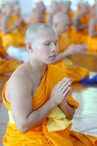 ภาพ No.240147:วันเสาร์ที่ 23 สิงหาคม พ.ศ. 2568 (วันพระ แรม 14 ค่ำ เดือน 9) พิธีบุพเปตพลี ครั้งที่ 169 ร่วมอุทิศบุญแด่หมู่ญาติที่ล่วงลับไปแล้ว และสืบทอดอายุพระพุทธศาสนา ณ หอฉันคุณยายอาจารย์ฯ วัดพระธรรมกาย