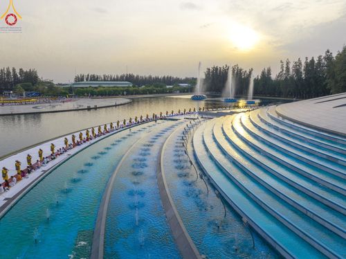 ภาพ No.120383:พิธีต้อนรับพระธรรมยาตรา ในโครงการธรรมยาตรา กตัญญูบูชา มหาปูชนียาจารย์ พระมงคลเทพมุนี(สด จนฺทสโร) พระผู้ปราบมาร อนุสรณ์สถาน 7 แห่ง ปีที่ 12 วันที่ 28 มกราคม พ.ศ. 2567 ณ วัดพระธรรมกาย จ.ปทุมธานี (ชุดที่ 2)