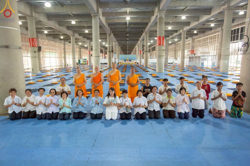 ภาพ No.219009:วันที่ 18-20 เมษายน พ.ศ. 2568 การเตรียมงานในลานธรรม , วิหารคด เพื่องานวันคุ้มครองโลก 22 เมษายน พศ. 2568