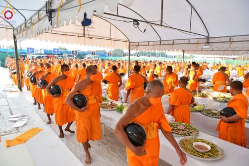 ภาพ No.116571:พิธีถวายภัตตาหารเป็นสังฆทาน แด่คณะพระธรรมยาตรา ปีที่ 12 วันที่ 22 มกราคม พ.ศ. 2567 ณ อนุสรณ์สถานบางนางแท่น จ.นครปฐม