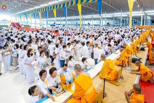 ภาพ No.88209:พิธีมุทิตาสักการะ เปรียญธรรม 9,6,3 และบาลีศึกษา 6,3  พิธีมอบดวงแก้วสามเณรทรงบาลีไวยากรณ์ วันอาทิตย์ 17 กันยายน พ.ศ. 2566 ณ สภาธรรมกายสากล วัดพระธรรมกาย