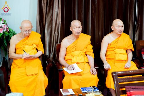 ภาพ No.238740:วันเสาร์ที่ 16 สิงหาคม พ.ศ. 2568 สัมมนาคณะสงฆ์โครงการกฐินสามัคคี 30,000 วัดทั่วไทย เพื่อฟื้นฟูพระพุทธศาสนา ณ แผ่นดินทอง พระมหาเจดีย์ทัตตชีโว ศูนย์อบรมเยาวชนกาญจนบุรี