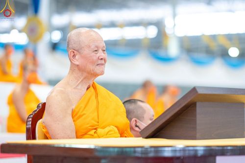 ภาพ No.99859:พิธีทอดผ้าป่า ต้นสมบัติจักรพรรดิ ในวันอาทิตย์ที่ 3 ธันวาคม พ.ศ. 2566 ณ สภาธรรมกายสากล วัดพระธรรมกาย จ.ปทุมธานี