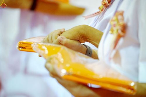 ภาพ No.243997:วันอาทิตย์ที่ 7 กันยายน พ.ศ. 2568 พิธีทอดผ้าป่าสมทบกฐินวัดพระธรรมกาย และสมทบกฐิน 30,000 วัดทั่วไทย ครั้งที่ 2 ณ ห้องแก้วสารพัดนึก 1 วัดพระธรรมกาย