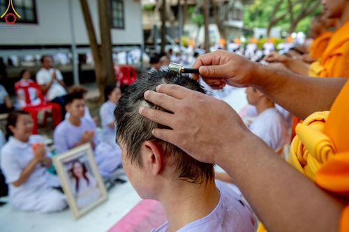 ภาพ No.216757:วันอาทิตย์ที่ 6 เมษายน พ.ศ. 2568 พิธีตัดปอยผม และปลงผมนาคธรรมทายาท โครงการบวชบูชาธรรม81ปี หลวงพ่อธัมมชโย โครงการ 1 และ 2 โครงการนานาชาติ AEC&WAB รุ่น CEO (ผู้บริหาร) รุ่นที่4 ณ หมู่บ้านบรรลุธรรม วัดพระธรรมกาย