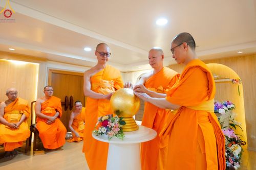 ภาพ No.141703:พิธีประดิษฐานลูกนิมิตมหาสมบัติ  ผูกสีมา สถาปนาอุโบสถ "บูชาธรรม 80 ปี หลวงพ่อธัมมชโย" ณ วัดพระธรรมกายโทชิหงิ ประเทศญี่ปุ่น วันอาทิตย์ที่ 16 มิถุนายน พ.ศ. 2567