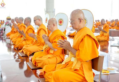 ภาพ No.247453:วันจันทร์ที่ 22 กันยายน พ.ศ. 2568 (วันพระ แรม 15 ค่ำ เดือน 10) พิธีบุพเปตพลี ครั้งที่ 170 ร่วมอุทิศบุญแด่หมู่ญาติที่ล่วงลับไปแล้ว และสืบทอดอายุพระพุทธศาสนา ณ หอฉันคุณยายอาจารย์ฯ วัดพระธรรมกาย