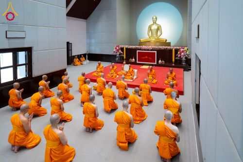 ภาพ No.256258:วันที่ 4 ตุลาคม พ.ศ. 2568 พิธีบรรพชาอุปสมบท  โครงการอุปสมบทหมู่บูชาธรรม 141 ปี  พระมงคลเทพมุนี (สด จนฺทสโร) ณ โบสถ์พระไตรปิฏก วัดพระธรรมกาย จ.ปทุมธานี