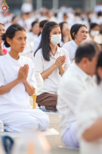 ภาพ No.122044:พิธีจุดประทีปถวายเป็นพุทธบูชา และบูชาธรรมมหาปูชนียาจารย์ พระมงคลเทพมุนี(สด จนฺทสโร) ในโครงการธรรมยาตรา กตัญญูบูชา มหาปูชนียาจารย์ พระมงคลเทพมุนี(สด จนฺทสโร) พระผู้ปราบมาร อนุสรณ์สถาน 7 แห่ง ปีที่ 12 วันที่ 31 มกราคม พ.ศ. 2567 ณ วัดพระธรรมกาย จ.ปทุมธานี