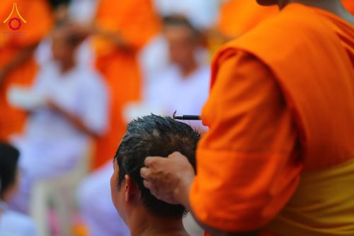 ภาพ No.135825:พิธีปลงผมธรรมทายาท โครงการบรรพชาและอุปสมบทหมู่ รุ่นบูชาธรรม 80 ปี หลวงพ่อธัมมชโย ณ หมู่บ้านบรรลุธรรม วัดพระธรรมกาย วันที่ 7 เมษายน พ.ศ. 2567