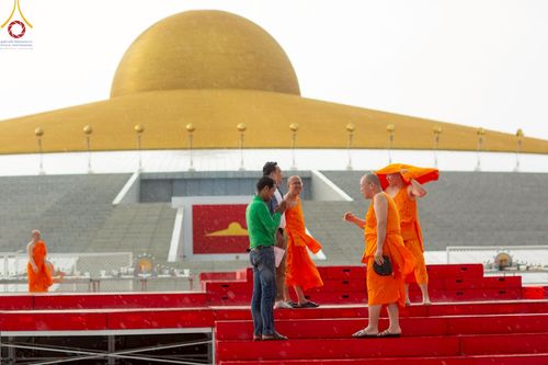 ภาพ No.218692:วันพฤหัสบดีที่ 17 เมษายน พ.ศ. 2568 การเตรียมงานในลานธรรม , สภาธรรมกายสากล , วิหารคด  เพื่องานวันคุ้มครองโลก 22 เมษายน พ.ศ. 2568