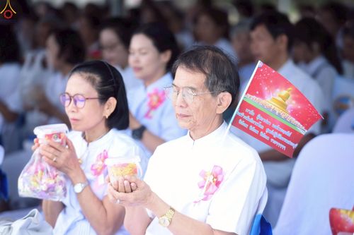 ภาพ No.246924:วันอาทิตย์ที่ 14 กันยายน พ.ศ. 2568 พิธีทอดผ้าป่า ซื้อดิน ปรับพื้นที่ลานธรรม  และพิธีกลั่นแผ่นดิน โปรยทราย สถาปนาองค์พระเจดีย์ เพื่อสร้างสันติภาพโลก  ณ ศูนย์ปฏิบัติธรรมสระบุรี อ.พระพุทธบาท จ.สระบุรี