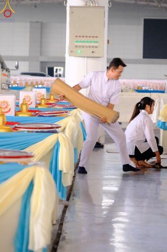 ภาพ No.59710:V.39 ทุ่มสุดใจ ธรรมชัย 80 ปี การเตรียมงาน การปฏิบัติงาน ของเจ้าหน้าที่หน่วยงานต่างๆ เพื่อพิธีฉลองอายุวัฒนมงคล 80 ปี หลวงพ่อธัมมชโย และรับถวายมหาสังฆทาน 10,000 กว่าวัดทั่วประเทศ ในวันคุ้มครองโลก จันทร์ที่ 22 เมษายน พ.ศ. 2567